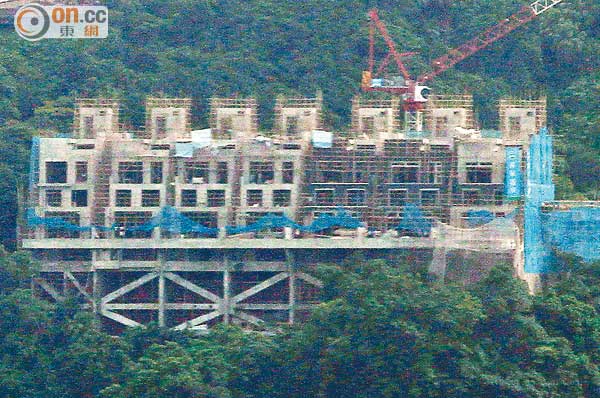 白加道28号突然推 呎价达10万