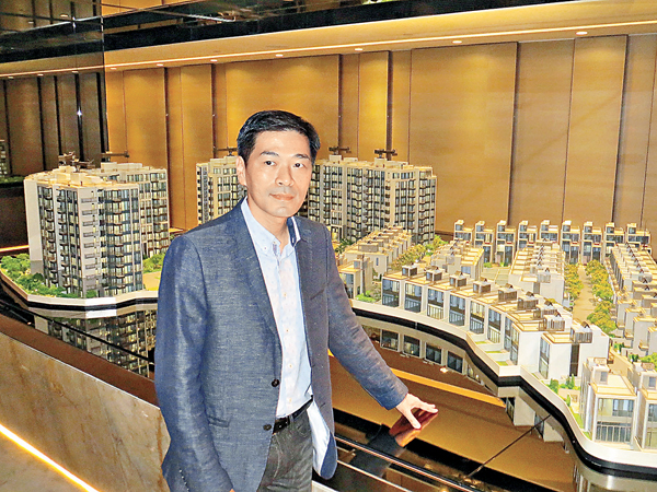 会德丰地产黄光耀相信, 本港政府换届后, 增加土地供应的政策大方向